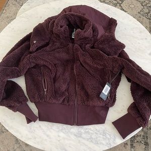 Savvi full zip Amy Sherpa. Detachable hood. NWT